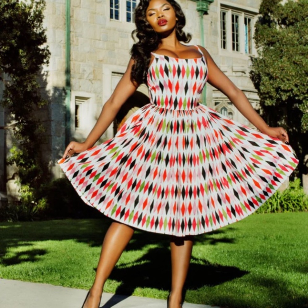 PINUP COUTURE
JENNY DRESS IN VINTAGE HARLEQUIN COTTON SATEEN